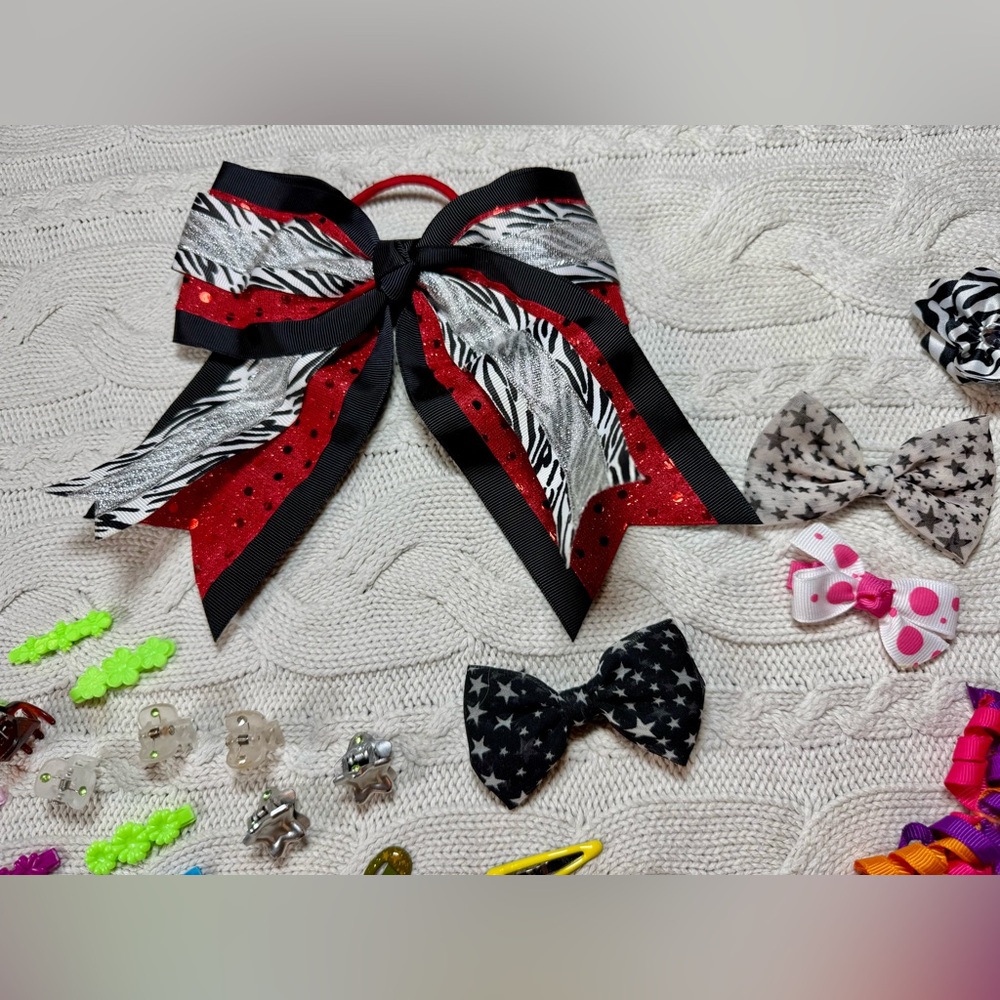 Lot of Kid’s Hair Accessories #1085 - Picture 4 of 10